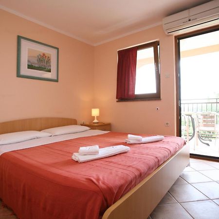 Apartments Neda - Porec South Oda fotoğraf