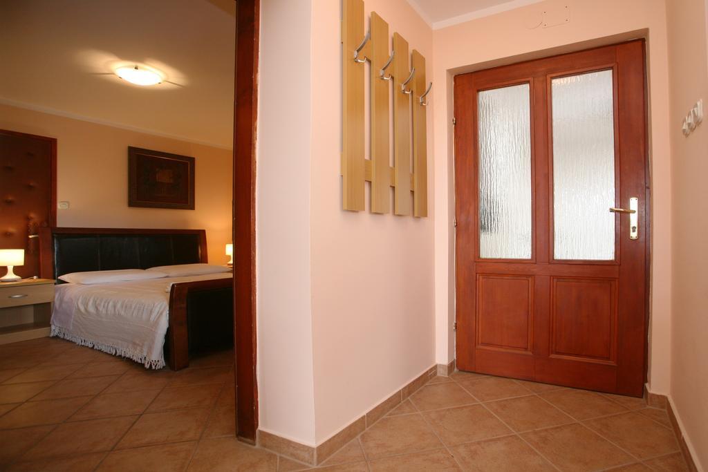 Apartments Neda - Porec South Oda fotoğraf