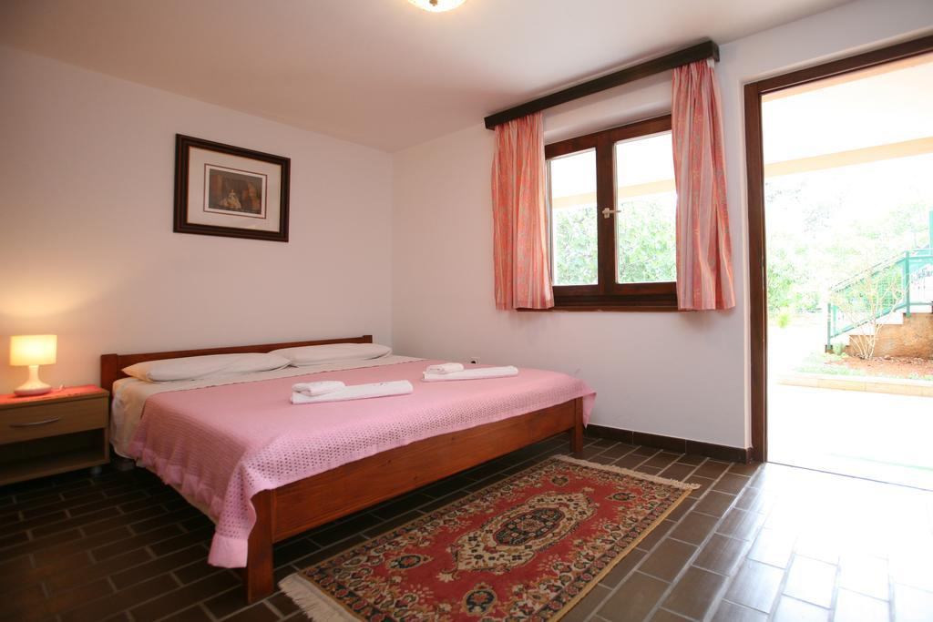 Apartments Neda - Porec South Oda fotoğraf