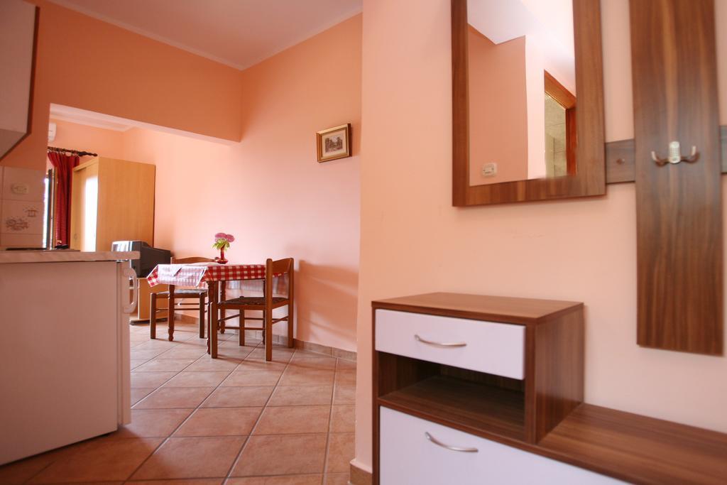 Apartments Neda - Porec South Oda fotoğraf