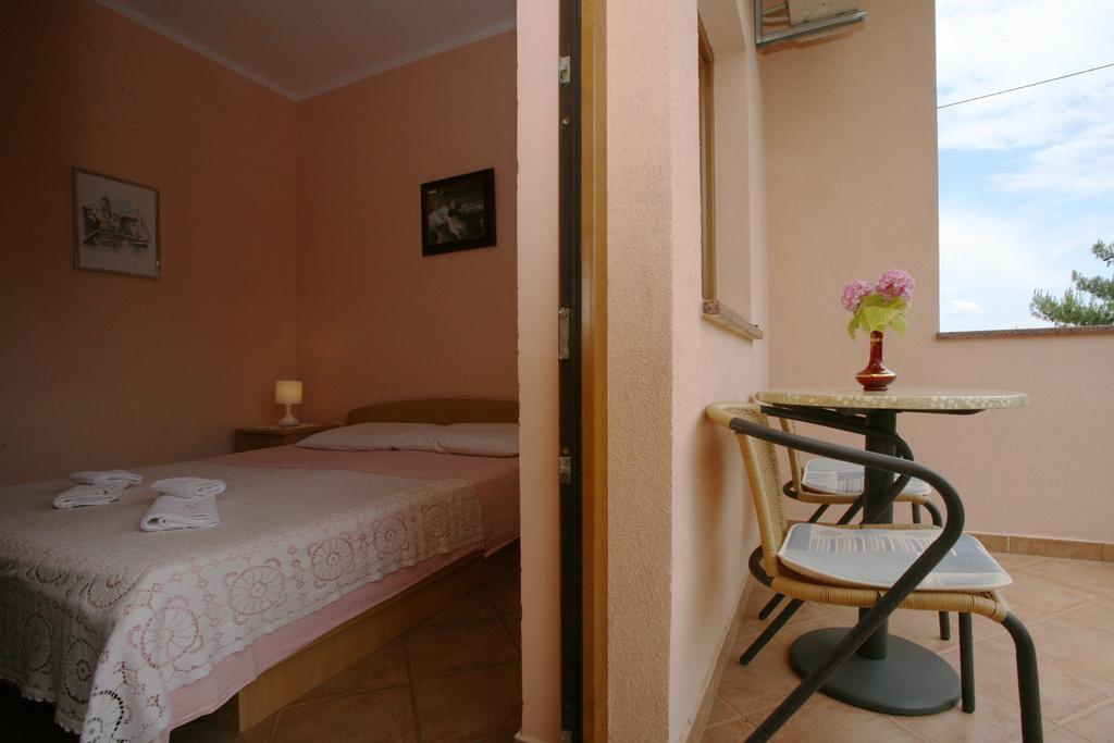 Apartments Neda - Porec South Oda fotoğraf