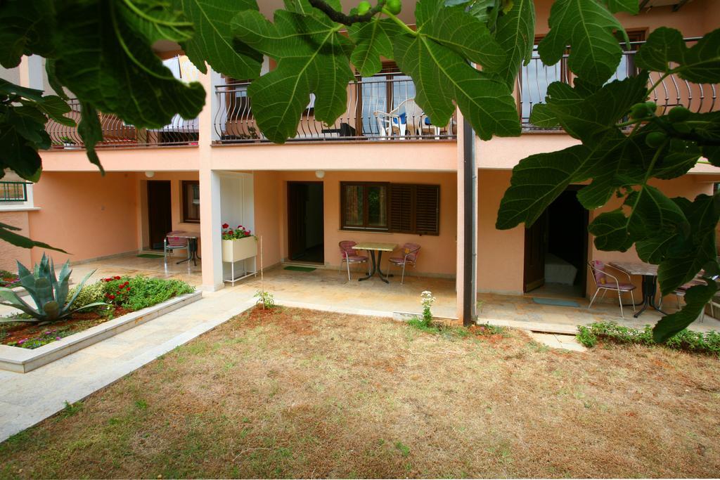 Apartments Neda - Porec South Oda fotoğraf